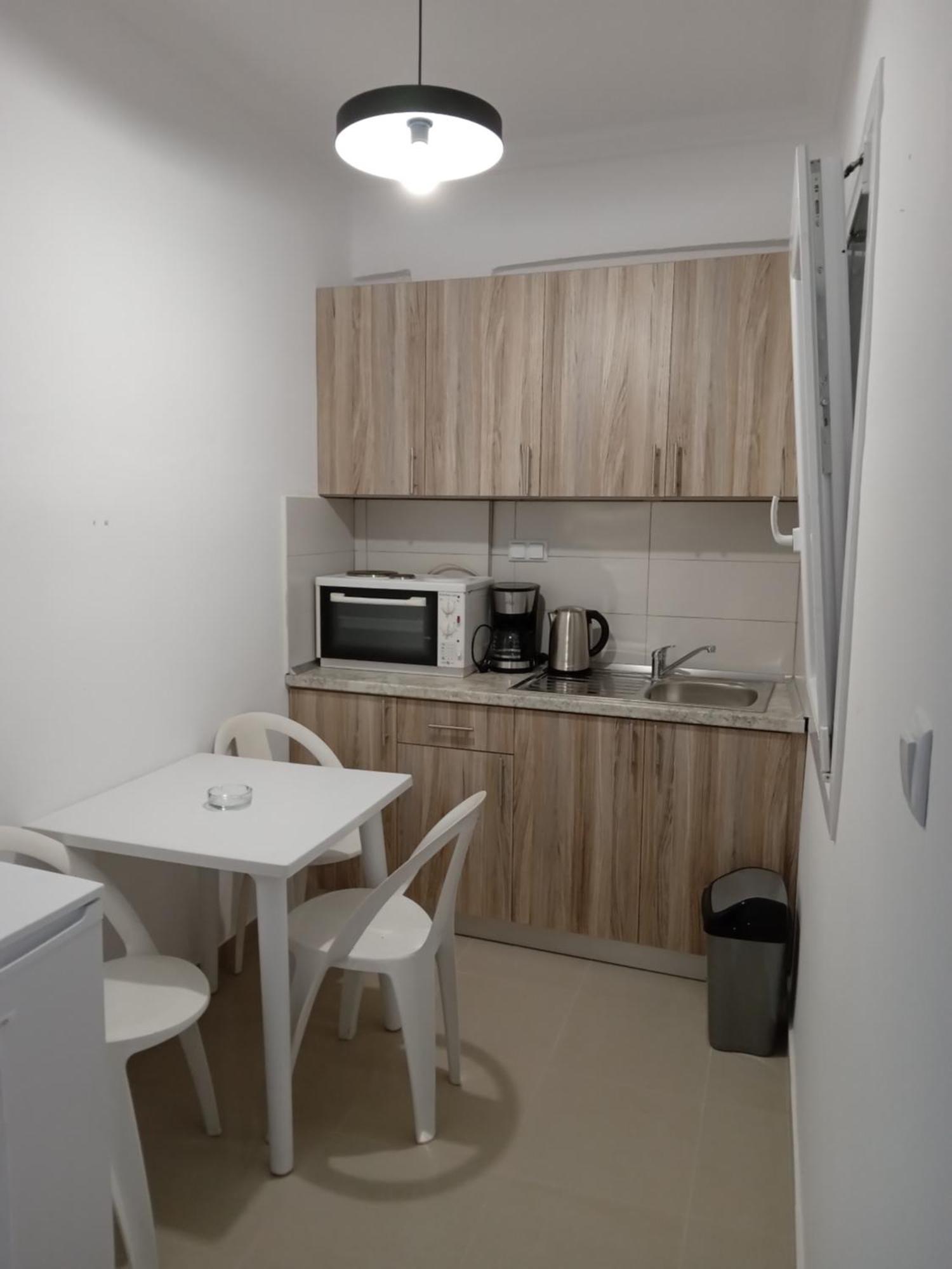 Leonidas Apartments Néa Péramos Exterior foto