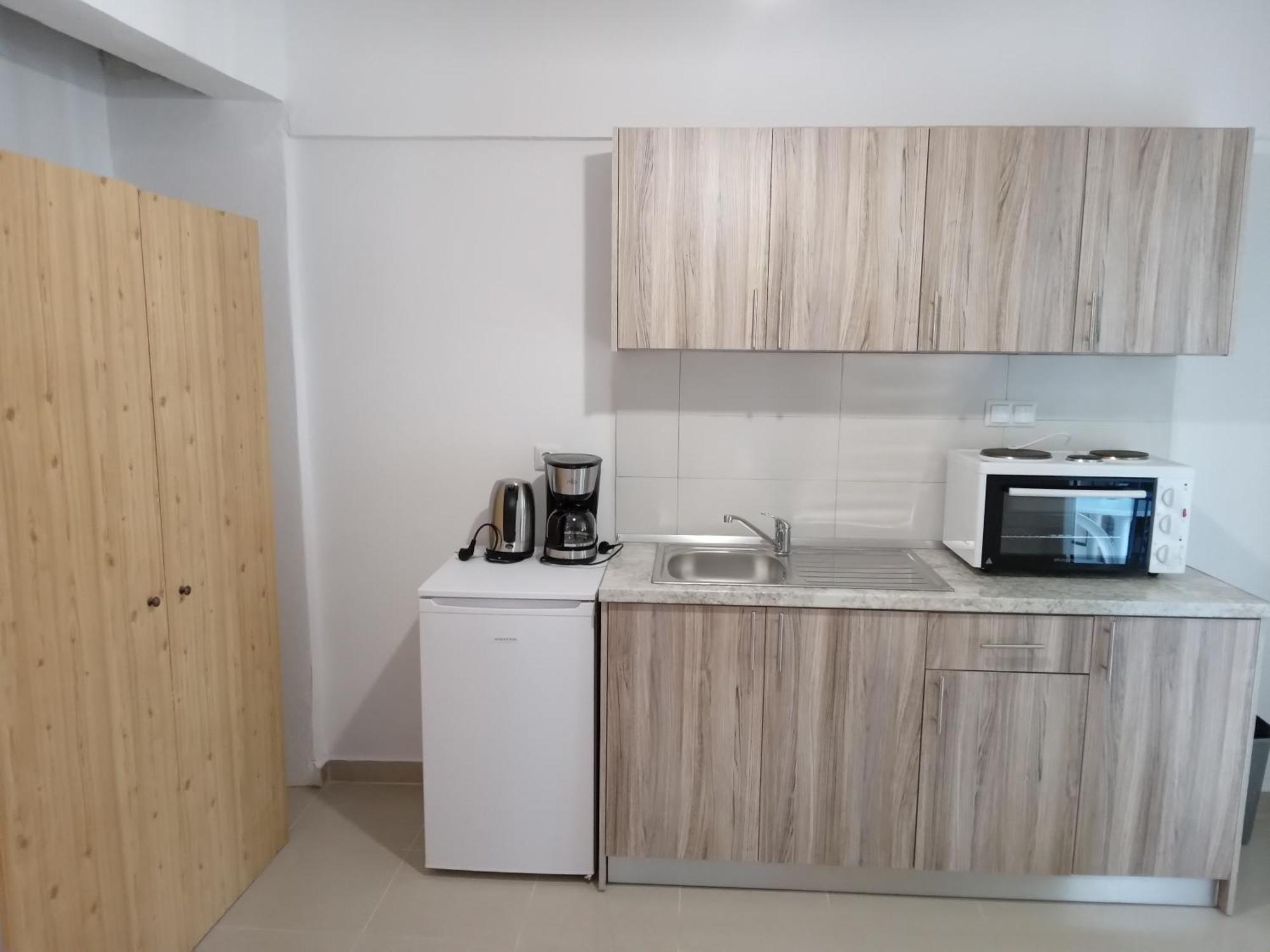 Leonidas Apartments Néa Péramos Exterior foto