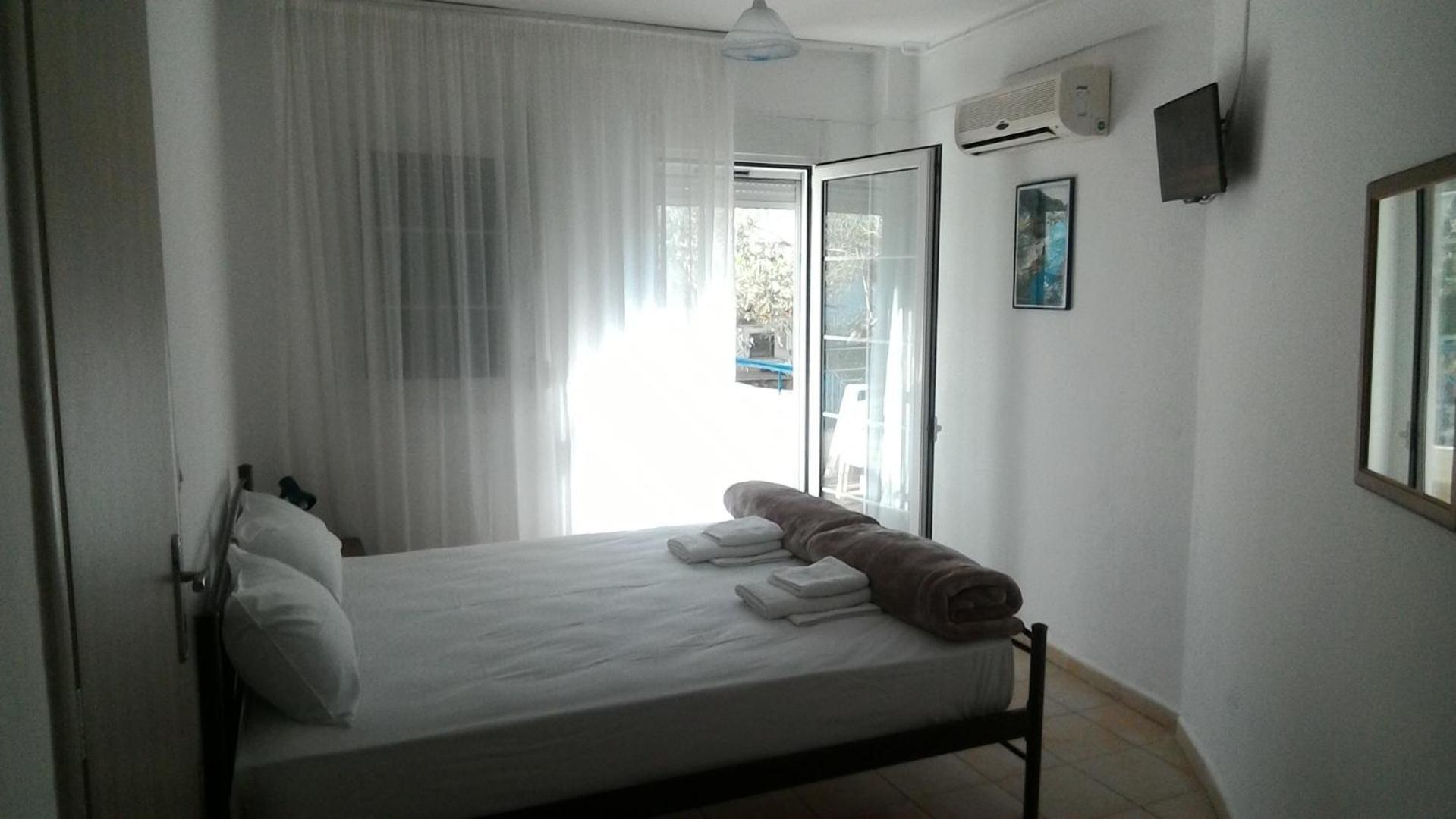 Leonidas Apartments Néa Péramos Exterior foto