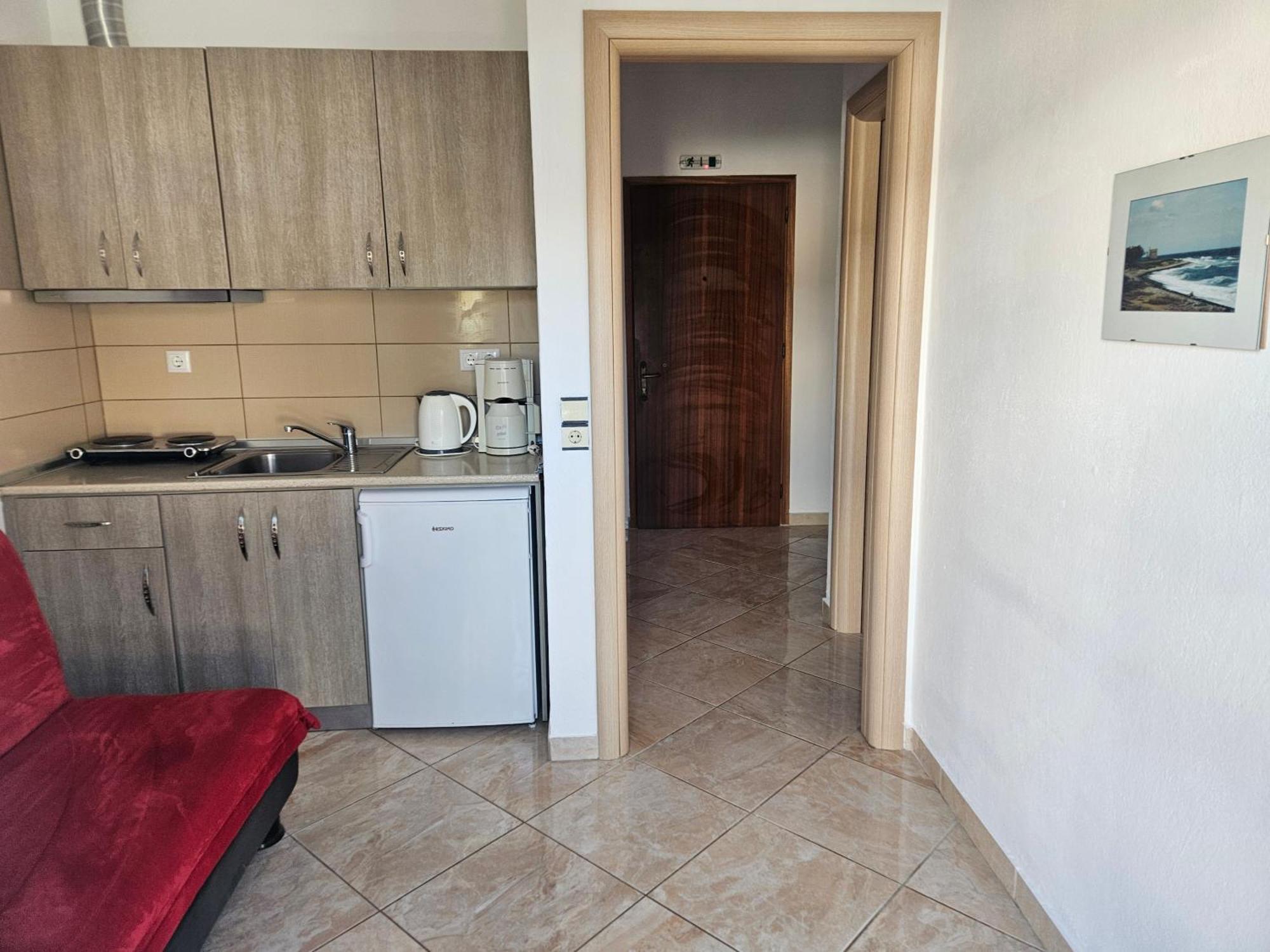 Leonidas Apartments Néa Péramos Zimmer foto
